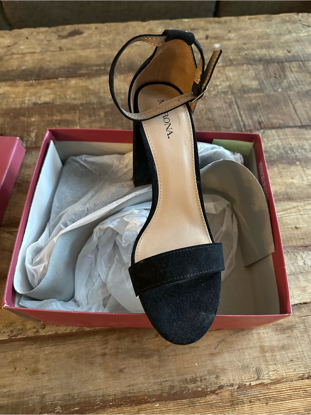 NWT!! Merona Lulu Black Faux Suede Block Heel Sandals Size 9